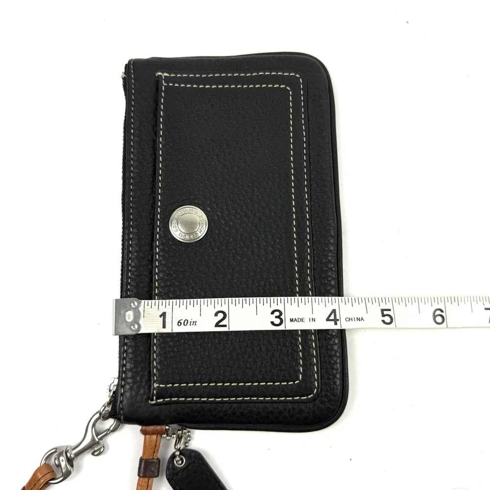 Coach Soho Wristlet Black Pebbled Leather Clutch‎ Wallet Night Out Used Once